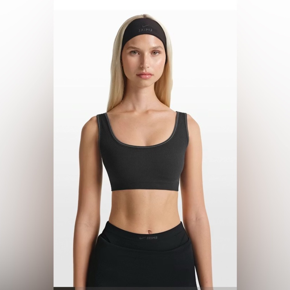 NikeSKIMS Ribbed Seamless Scoop Bra-OBSIDIAN-LARGE-BNWT NEW RELEASE